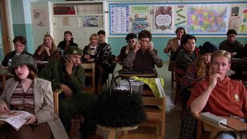 Clueless (1995) download