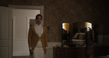 I Am the Pretty Thing That Lives in the House (2016) download