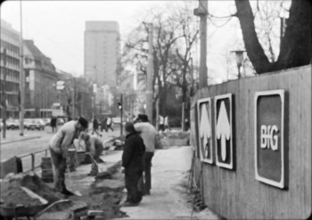 In Gefahr und größter Not bringt der Mittelweg den Tod (1974) download